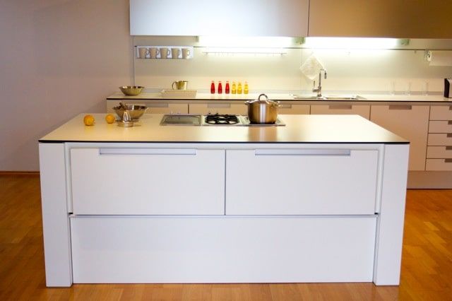 Musterküche Segmento in Ihrem Küchenhaus Rash in Heusenstamm