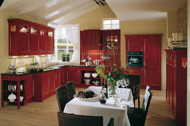 Landhaus Küchen in Ihrem Küchenhaus Rash in Heusenstamm