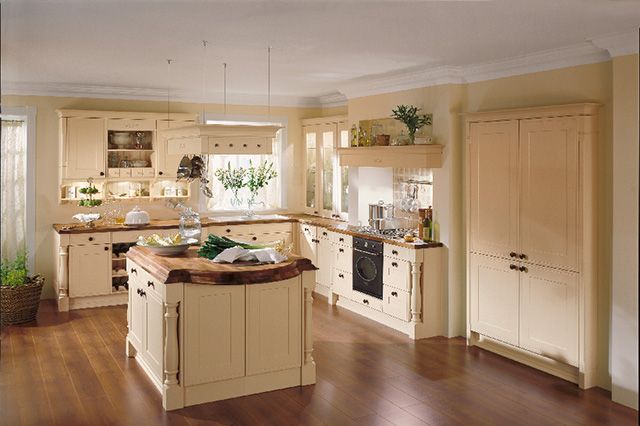 Landhaus Küchen in Ihrem Küchenhaus Rash in Heusenstamm